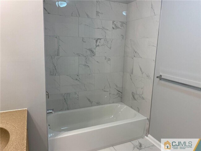 Building Photo - 1127 Fernwood Ct