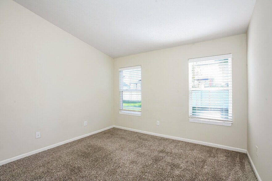 Building Photo - 12344 Deerview Dr