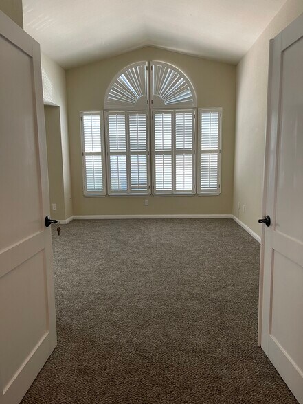 Building Photo - 423 Kinsmill Ct