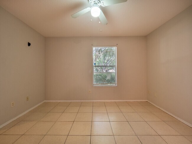Building Photo - Bona Vista - 831 CW 104