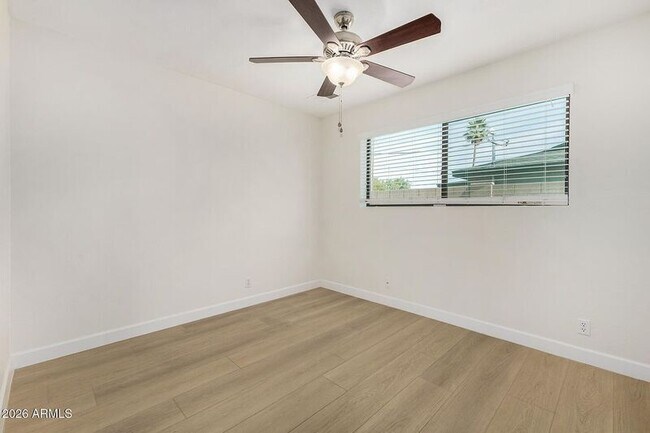 Building Photo - 220 E McKinley St