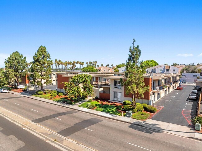 Building Photo - 7414 Mesa College Dr