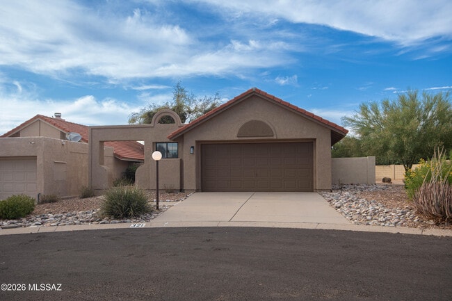 Building Photo - 321 E Fieldcrest Ln