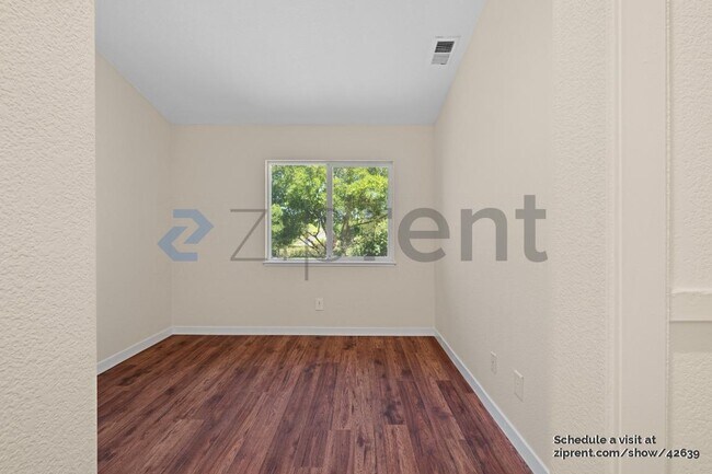 Building Photo - 741 Glencreek Dr