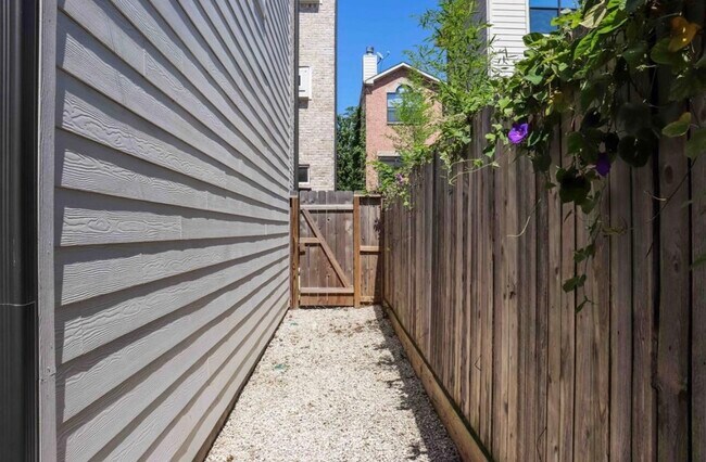 Building Photo - 5813 Petty St