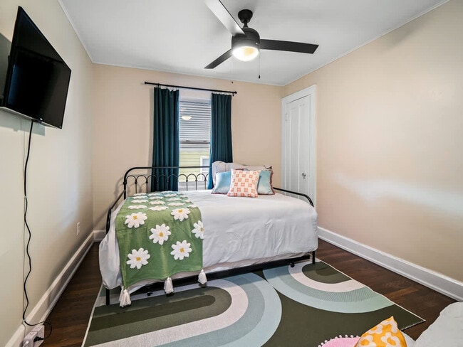 Building Photo - 2001 Tampa Ave