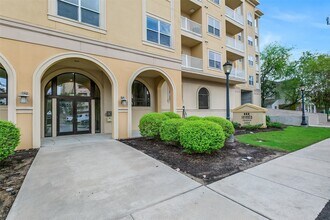 Building Photo - 2203 Dorrington St