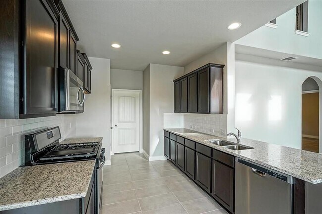 Building Photo - 501 Nautical Lp