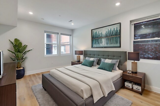 Interior Photo - 1723 Memorial Ave