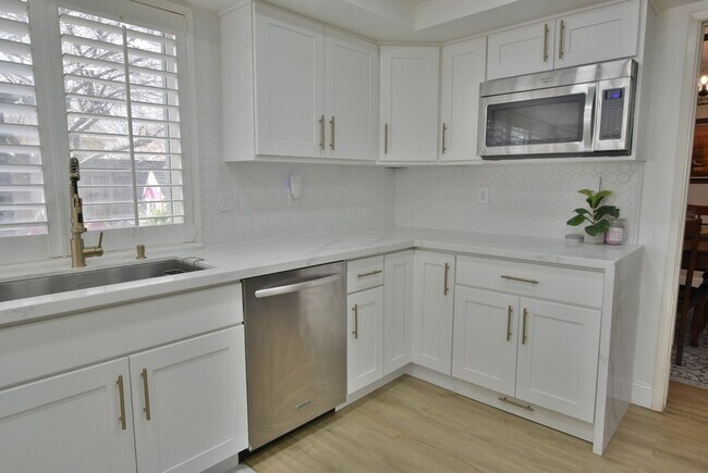 Building Photo - Beautifully Remodeled Blossom Valley 4 Bed...