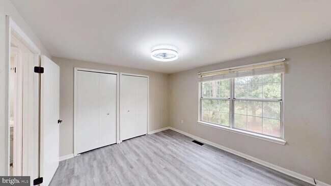 Building Photo - 8551 Braxted Ln