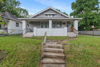 Building Photo - 801 N Dearborn St