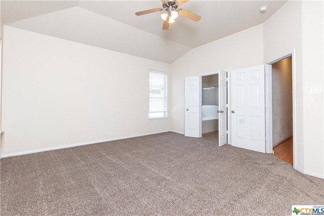 Building Photo - 2122 Modoc Dr