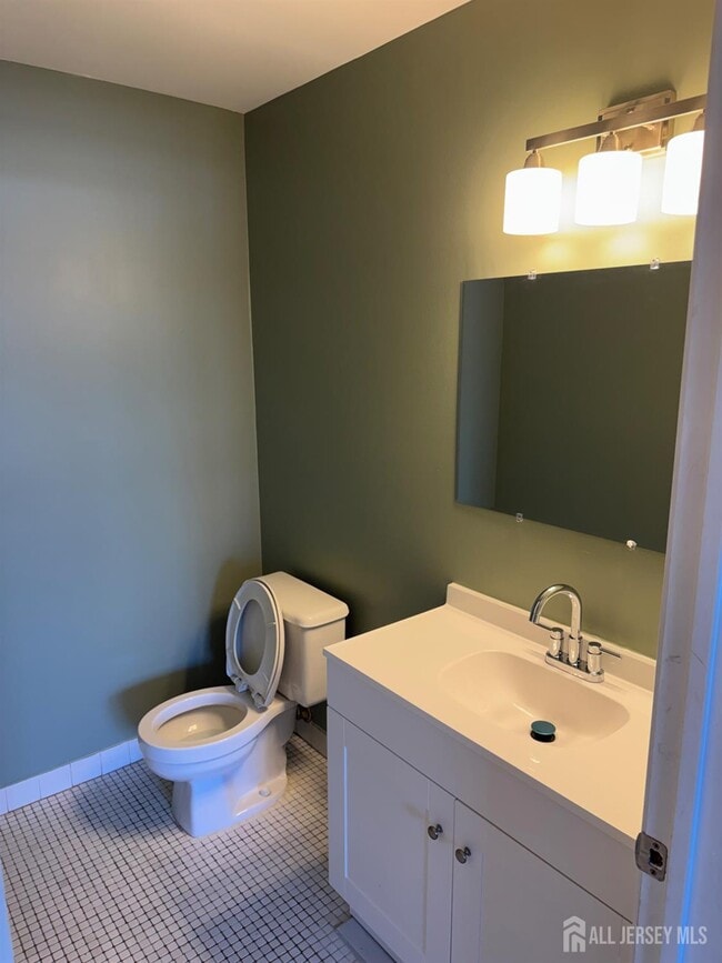 Building Photo - 251 Alpine Way