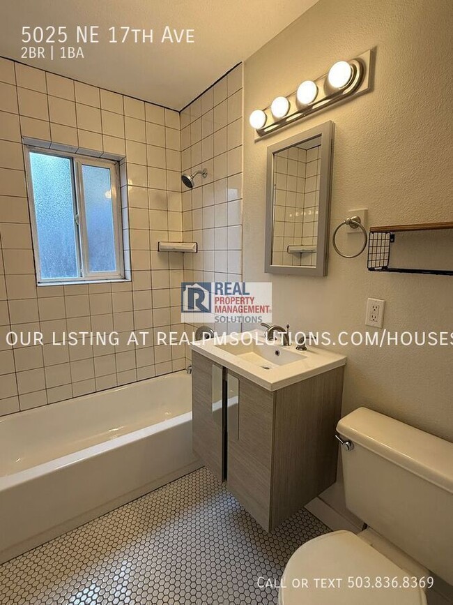 Building Photo - 5025 NE 17th Ave