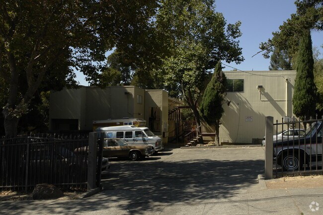 Building Photo - 59 Pearl St