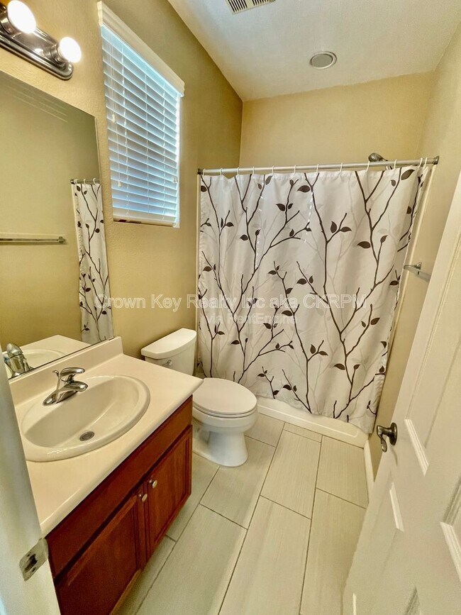 Building Photo - 2287 Lighthouse Cir