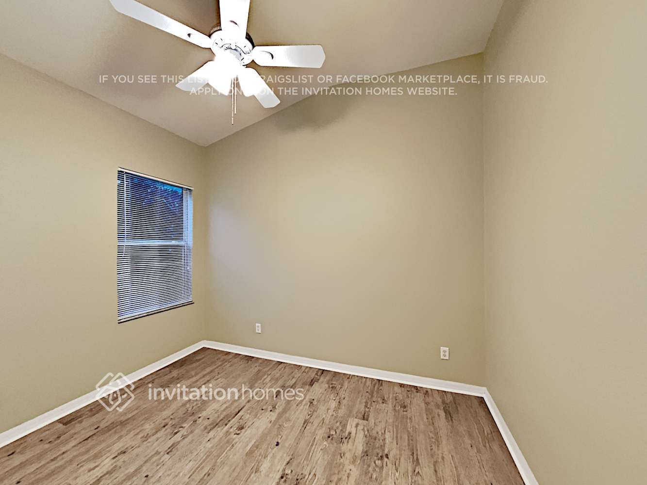 Building Photo - 246 Tower View Dr W