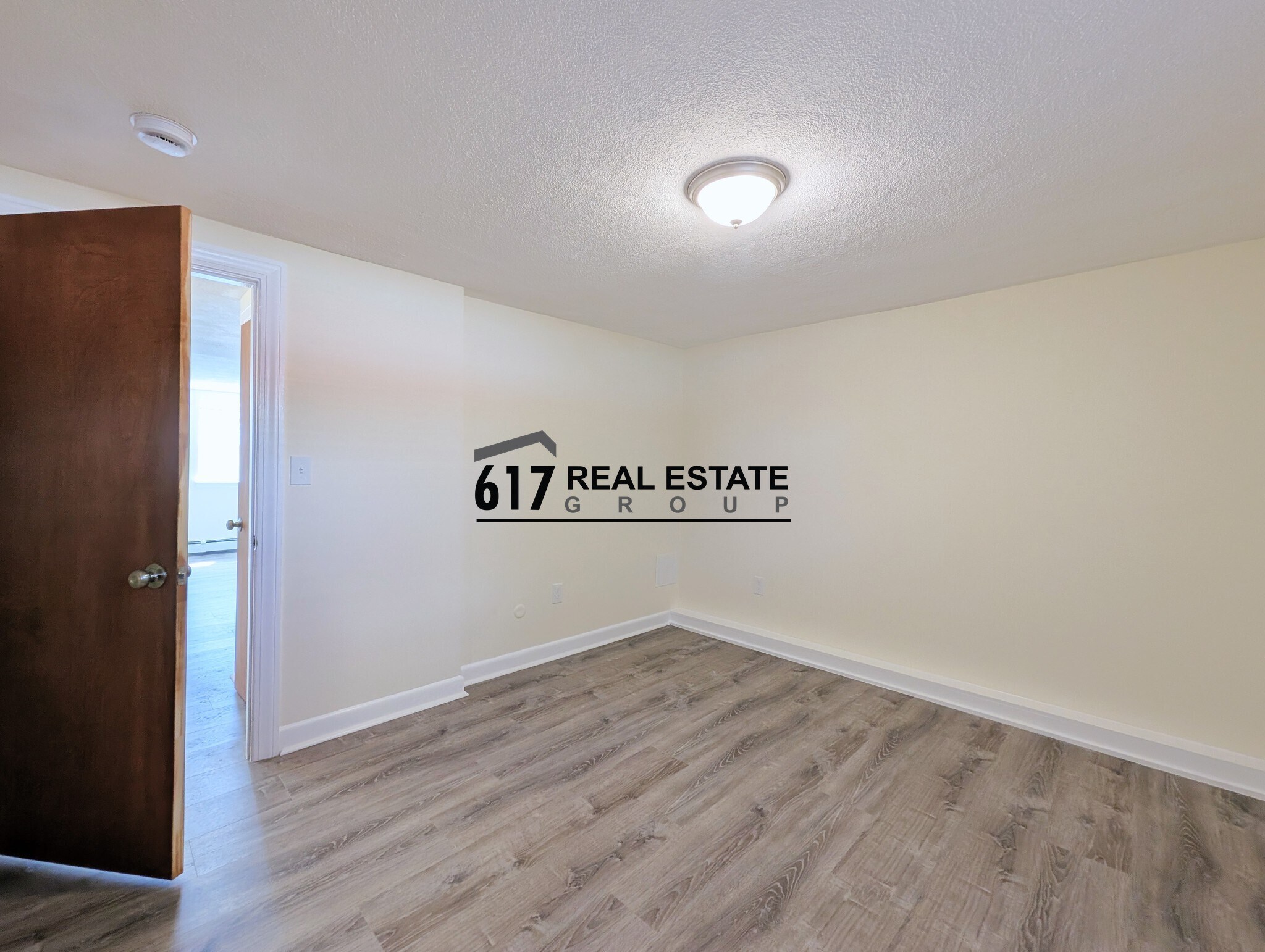 Building Photo - 176 N Beacon St