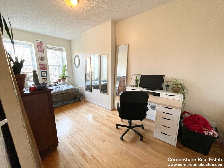 Building Photo - 588 Columbus Ave