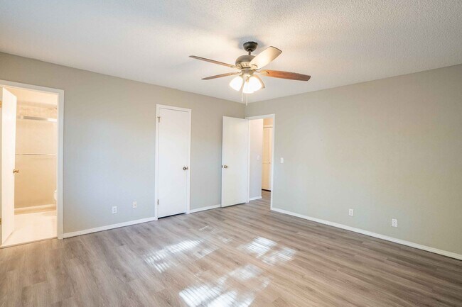 Building Photo - 3 Bed / 2 Bath in Broken Arrow!