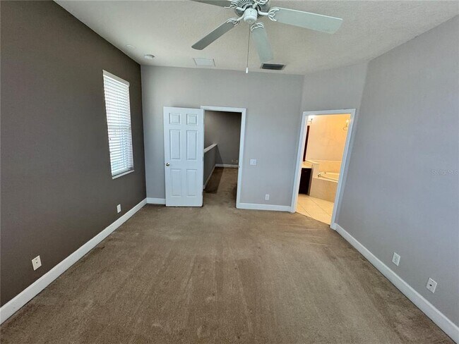 Building Photo - 1143 Venetian Harbor Dr NE