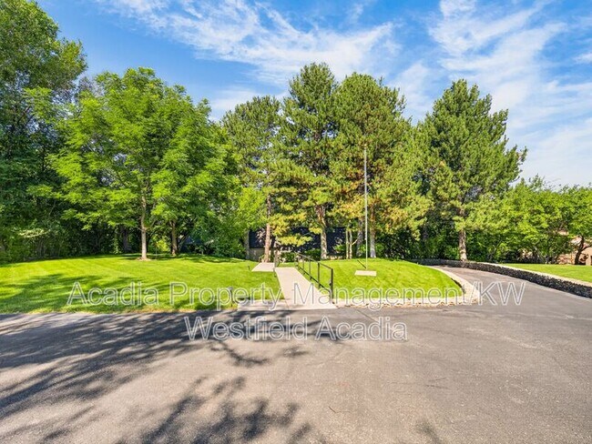 Building Photo - 11107 Gambel Oak Cir