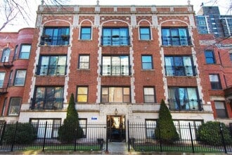 Building Photo - 931 W Leland Ave