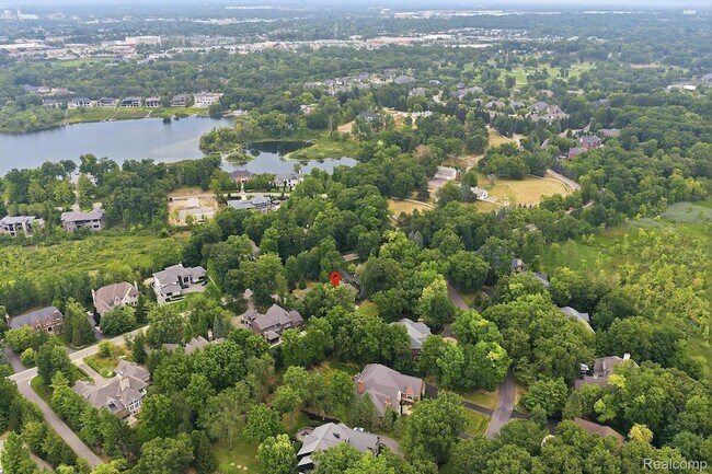 Building Photo - 2707 Turtle Lk Dr