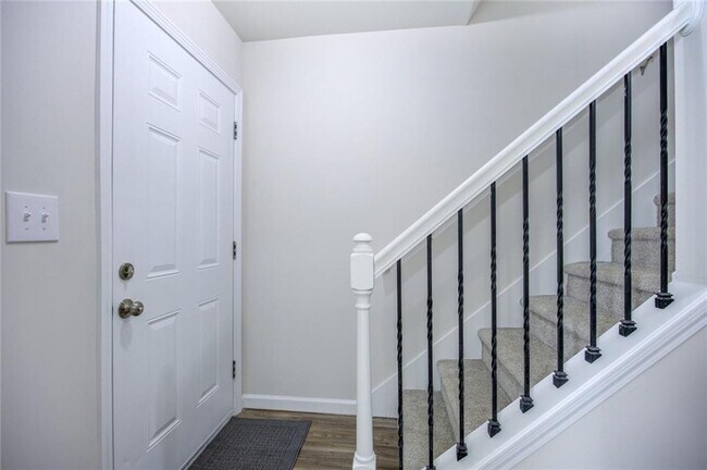 Building Photo - 2340 Beaver Ruin Rd