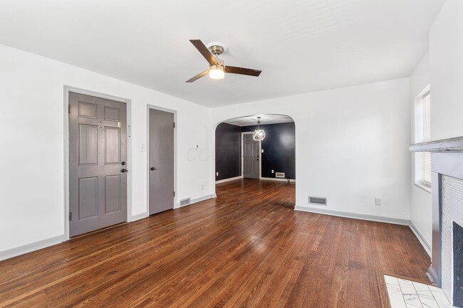 Building Photo - 57 N Burgess Ave