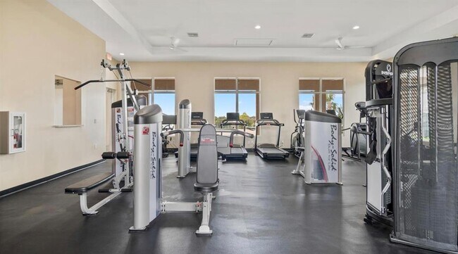 Building Photo - 1535 Lumber Ave