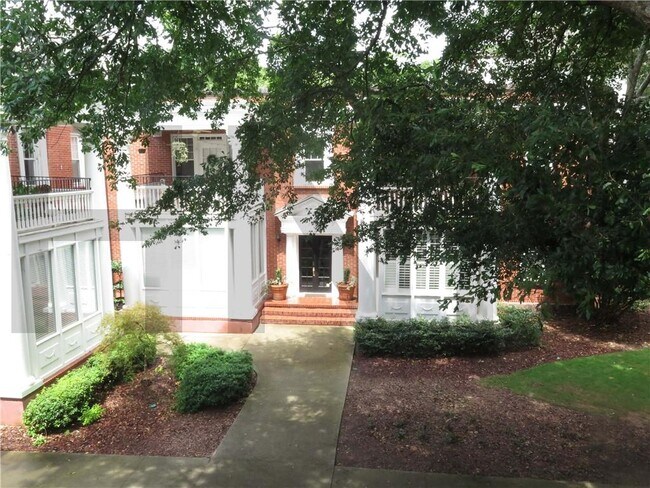Building Photo - 872 Briarcliff Rd NE