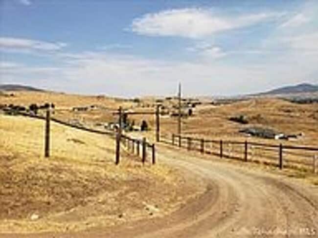 Building Photo - Beautiful 3/2 in Oak Knolls