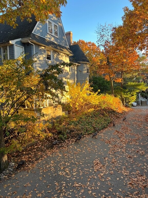 Building Photo - 117 Sutherland Rd