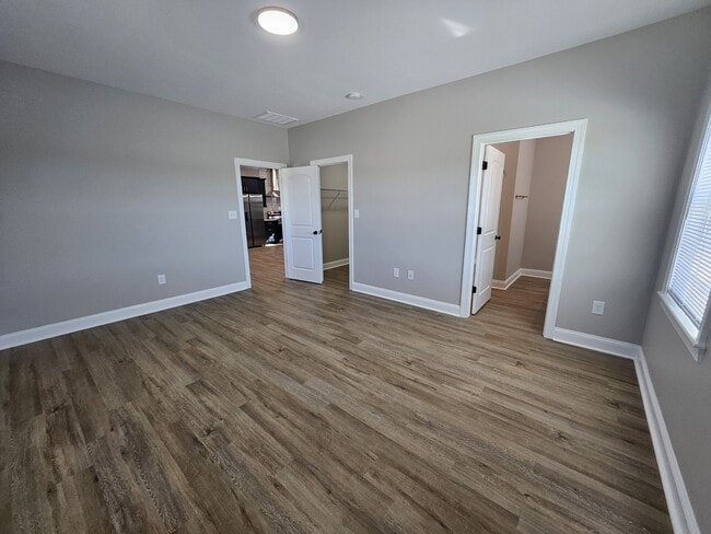 Building Photo - 1045 Oberry Rd