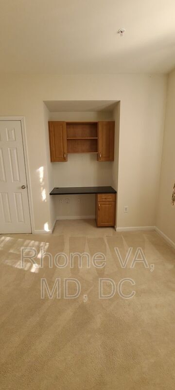 Building Photo - 12917 Centre Park Cir