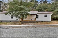 Building Photo - 152 Robin Rd