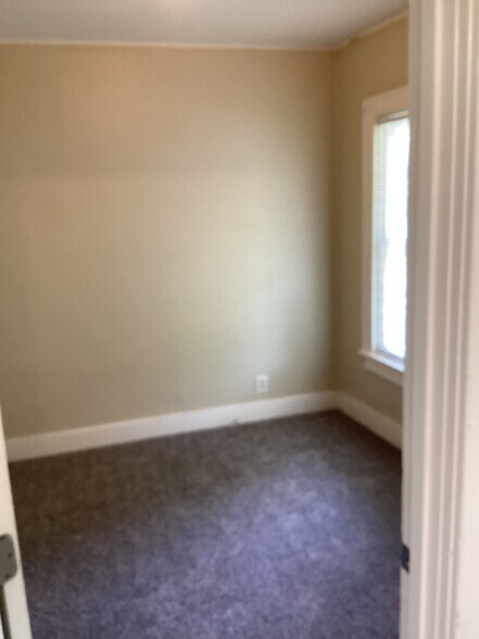Building Photo - 1210 Emerson Ave