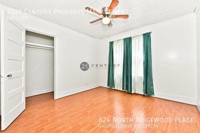 Building Photo - 824 N Ridgewood Pl