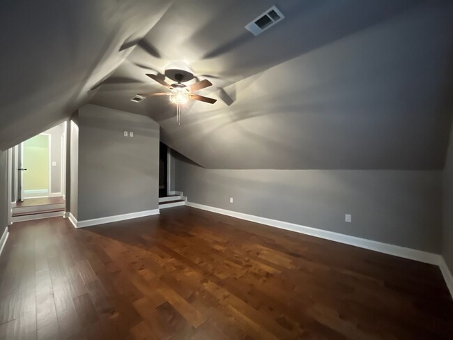 Building Photo - Riegel Pointe