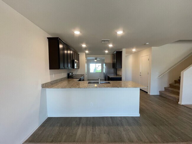 Building Photo - Spacious New-Build Family Home!
