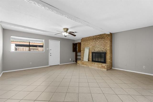 Building Photo - 15839 El Estado Dr