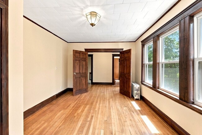 Building Photo - 23-25 Suncrest Rd