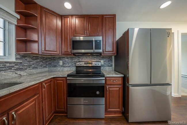 Building Photo - 529 Fox Run Ln