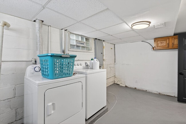 Building Photo - 3036 Wheaton Ave