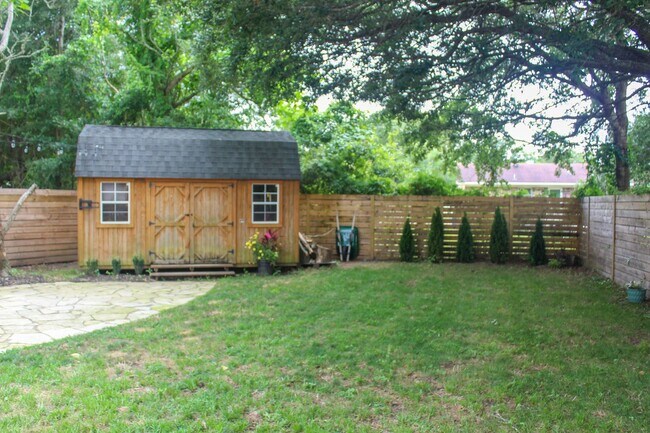 Building Photo - Renovated 3-Bedroom Single-Story Home with...