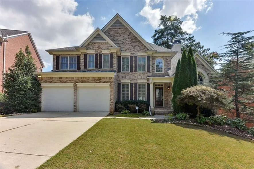 Welcome home to Vinings Estates - 5418 Highland Preserve Dr