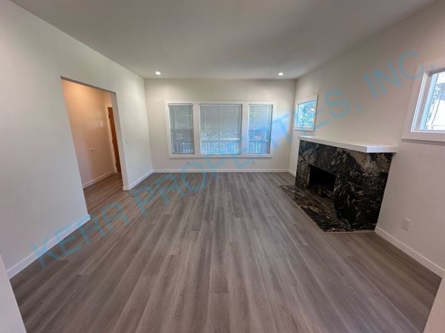 Building Photo - Charming 2-Bed, 2-Bath Duplex Oasis in Hea...
