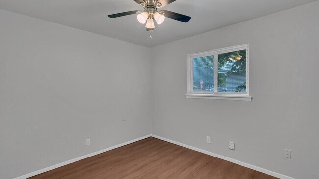 Building Photo - 1314 N Irvington Ave